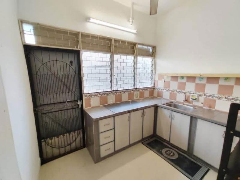 Semi-Detached House for Sale in Tanjung Bungah (Penang) - Chris Teoh - Kitchen - PropertyGuru.com.my