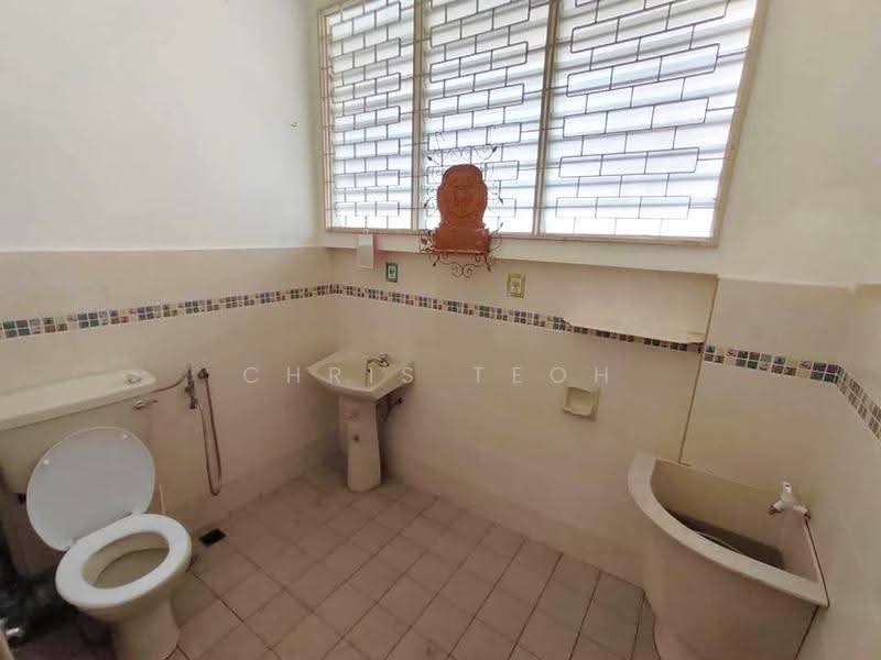 Semi-Detached House for Sale in Tanjung Bungah (Penang) - Chris Teoh - Bathroom - PropertyGuru.com.my