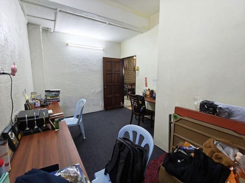 Rumah Teres 2-Tingkat untuk Dijual di Shah Alam (Selangor) - Nur Ain Mat Zain - Study - PropertyGuru.com.my