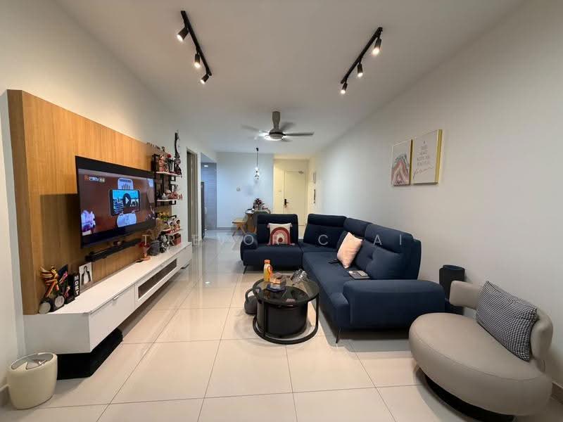 Service Residence for Sale at Symphony Tower (Menara Simfoni) - Trevor Chai - Living Room - PropertyGuru.com.my