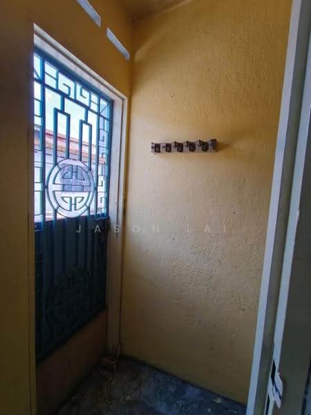 Rumah Teres 1-Tingkat untuk Dijual di Taman Kepong Baru (Batu) - Jason Lai - Entrance - PropertyGuru.com.my