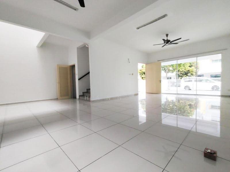 Rumah Teres 3-Tingkat untuk Disewa di Bandar Teknologi Kajang (Kajang) - Hann . - Living Room - PropertyGuru.com.my