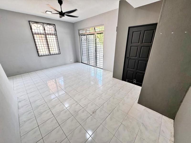 2-storey Terraced House for Sale in Taman Dahlia (Sepang) - Abdul Qadir - PropertyGuru.com.my