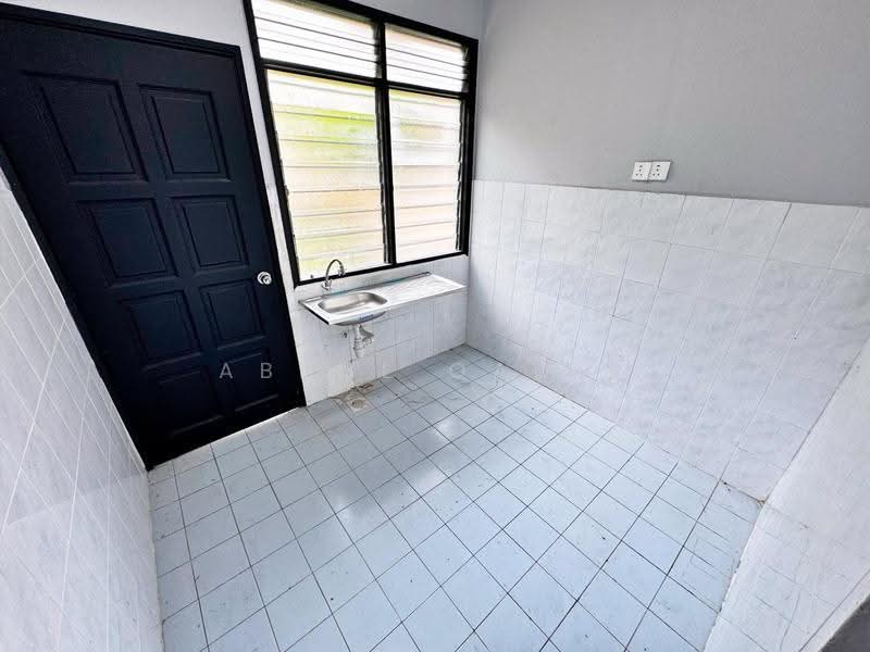 2-storey Terraced House for Sale in Taman Dahlia (Sepang) - Abdul Qadir - PropertyGuru.com.my