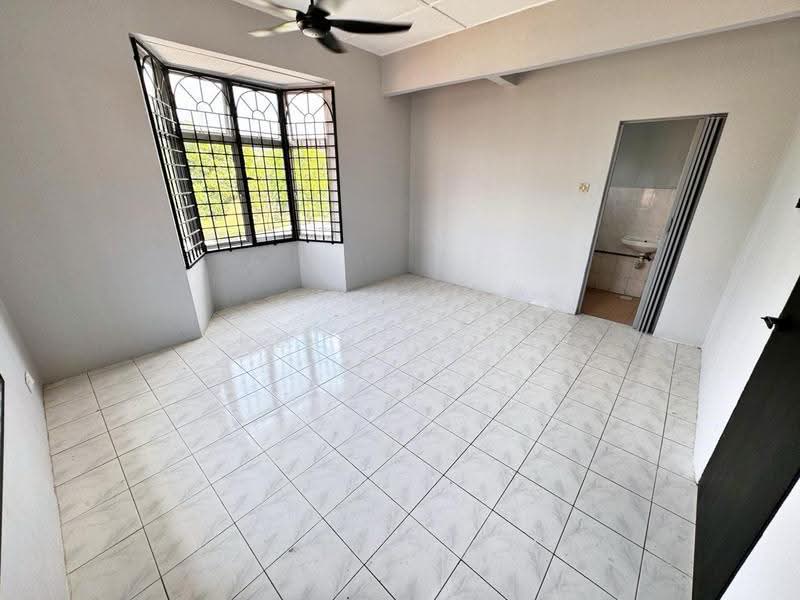 2-storey Terraced House for Sale in Taman Dahlia (Sepang) - Abdul Qadir - PropertyGuru.com.my