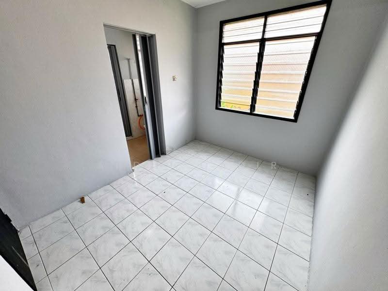 2-storey Terraced House for Sale in Taman Dahlia (Sepang) - Abdul Qadir - PropertyGuru.com.my