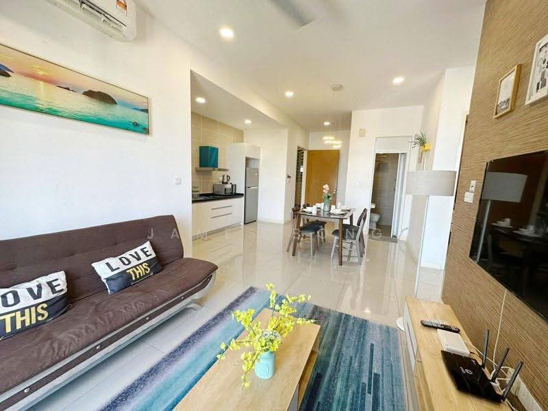 Pangsapuri untuk Dijual di D'Pristine - James Bong - Living Room - PropertyGuru.com.my