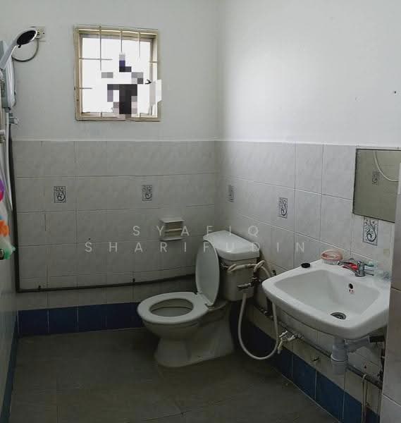 Condominium for Sale at Ridzuan Condominium - Syafiq Sharifudin - Bathroom - PropertyGuru.com.my
