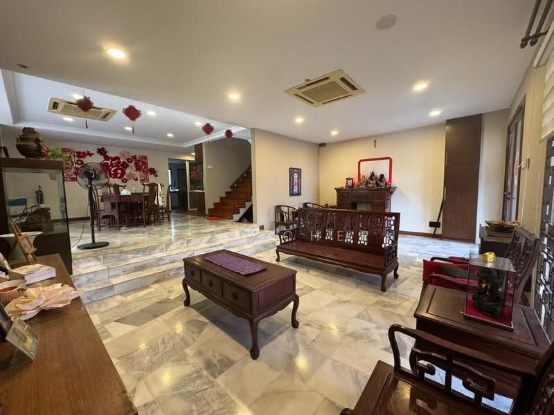 Rumah Teres 2-Tingkat untuk Dijual di Bandar Sungai Long (Selangor) - Haley Chern - Living Room - PropertyGuru.com.my