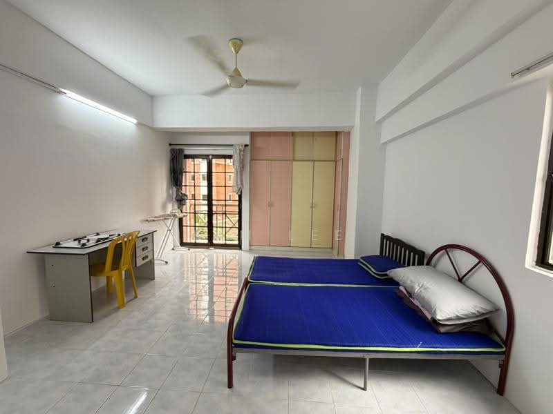 Kondominium untuk Dijual di Cypress Condominium - Kim Lee - Bedroom - PropertyGuru.com.my