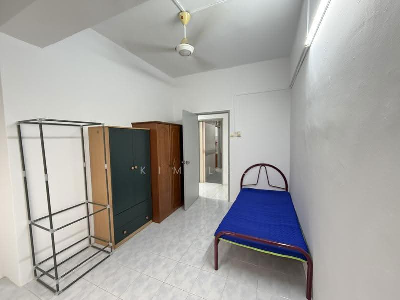 Kondominium untuk Dijual di Cypress Condominium - Kim Lee - Bedroom - PropertyGuru.com.my