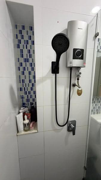 Kediaman Servis untuk Dijual di Residential Suites @ HighPark - Meng Mun - Bathroom - PropertyGuru.com.my