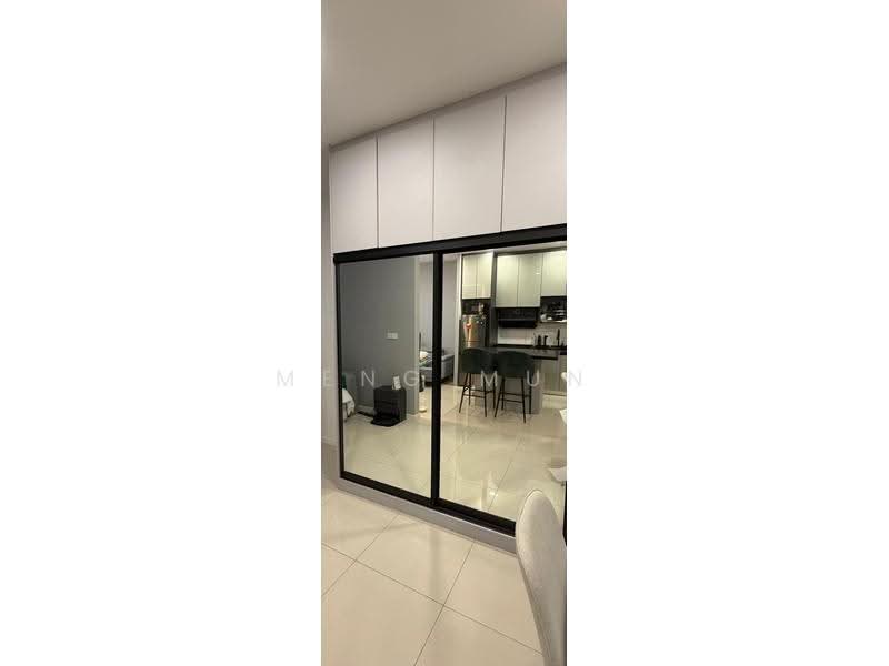 Kediaman Servis untuk Dijual di Residential Suites @ HighPark - Meng Mun - wardrobe - PropertyGuru.com.my