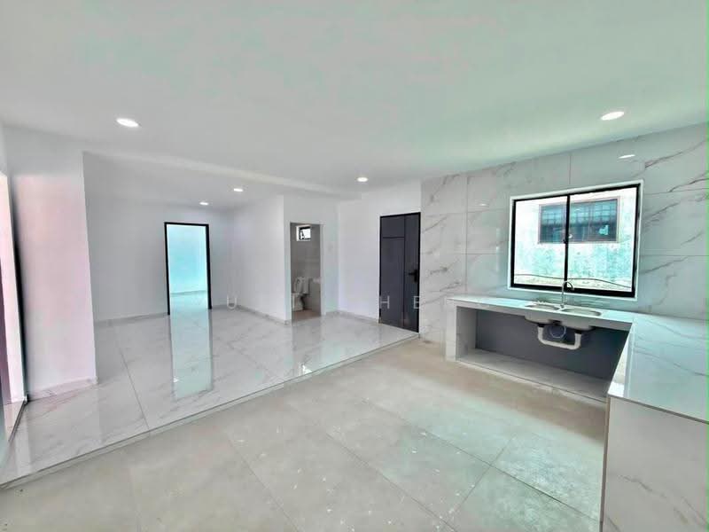 1-storey Terraced House for Sale in Taman Puteri Wangsa (Ulu Tiram) - Yuki Cheng - Kitchen - PropertyGuru.com.my