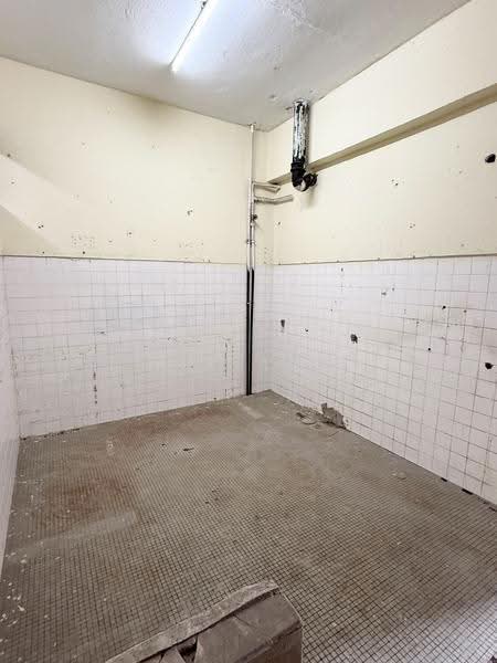 Shop / Office for Sale in Taman Saleng Jaya (Kulai) - Yik Tat - Interior - PropertyGuru.com.my