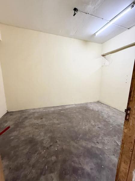 Shop / Office for Sale in Taman Saleng Jaya (Kulai) - Yik Tat - Interior - PropertyGuru.com.my