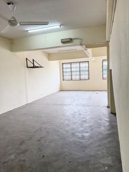Shop / Office for Sale in Taman Saleng Jaya (Kulai) - Yik Tat - Interior - PropertyGuru.com.my