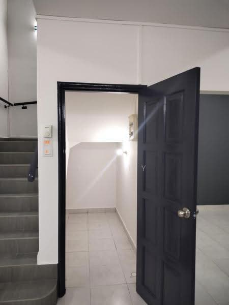 2-storey Terraced House for Rent in Taman Molek (Johor Bahru) - YY Tey - Entrance - PropertyGuru.com.my