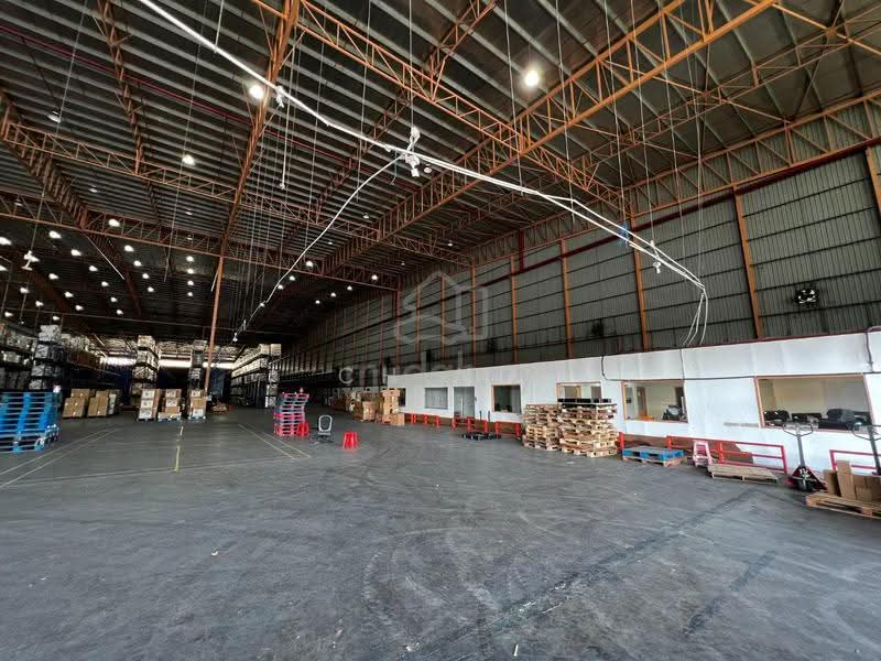 Gudang untuk Disewa di Taman Perindustrian Usj 1 (Subang Jaya) - CH Ng - Interior - PropertyGuru.com.my
