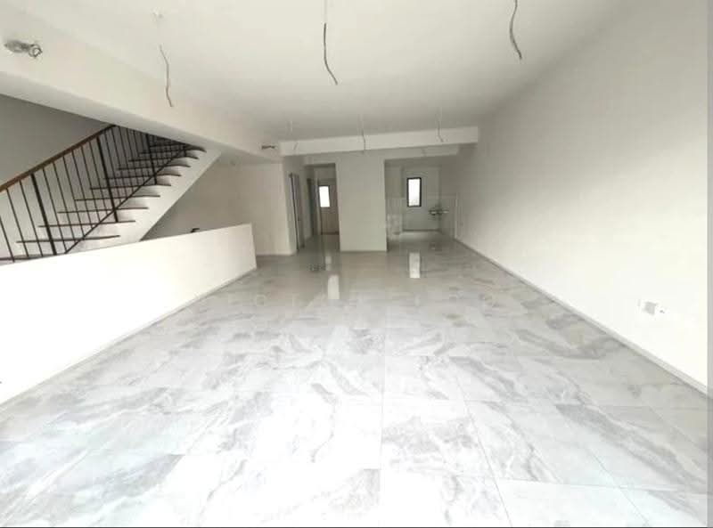 Rumah Teres untuk Dijual di Taman Bukit Serdang (Seri Kembangan) - Victor Foo - Interior - PropertyGuru.com.my