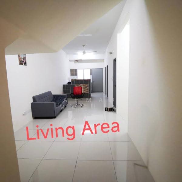 Townhouse for Rent in Puncak Alam (Selangor) - Ahmad Muslim - Living Room - PropertyGuru.com.my