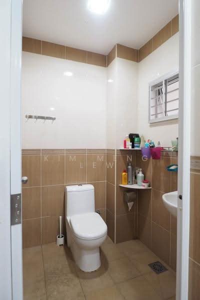 Rumah Teres 2-Tingkat untuk Dijual di Selayang (Selangor) - Kim Meng Lew - Bathroom - PropertyGuru.com.my