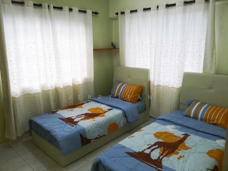 Apartment for Rent at Taman Pekaka Block 31 - Jerry Tan - Bedroom - PropertyGuru.com.my