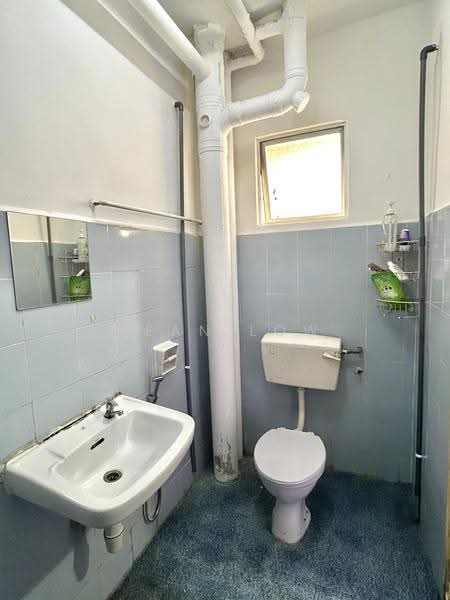 Pangsapuri untuk Dijual di Vista Lavender - Jean Low - Bathroom 1 - PropertyGuru.com.my