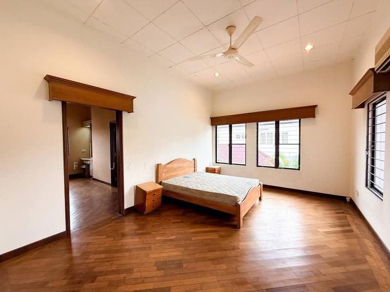 Bungalow House untuk Dijual di Seksyen 9 (Shah Alam) - Fauzi Abdullah - Bedroom - PropertyGuru.com.my