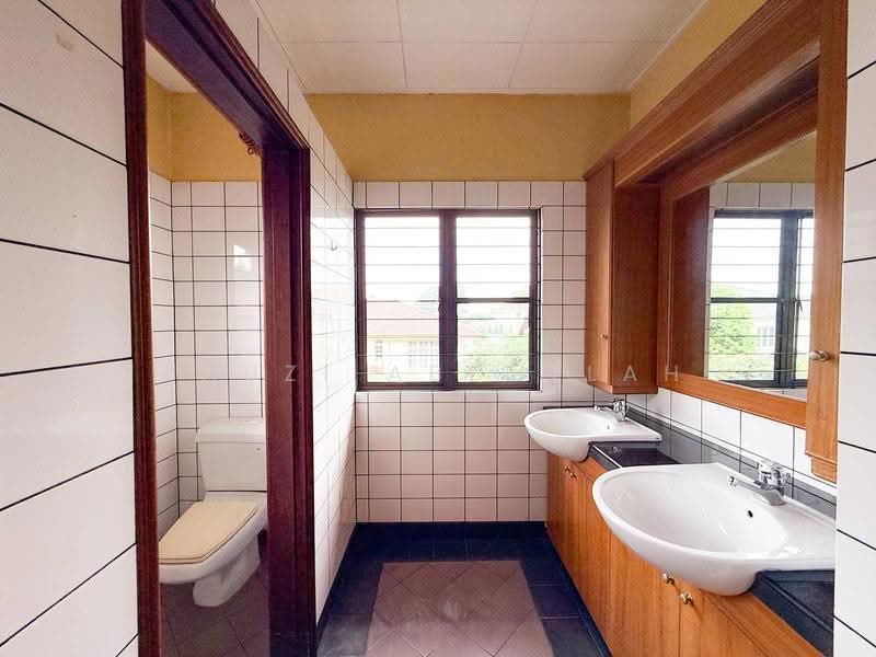 Bungalow House untuk Dijual di Seksyen 9 (Shah Alam) - Fauzi Abdullah - Bathroom - PropertyGuru.com.my