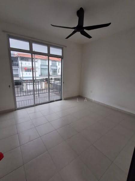 Rumah Teres 2.5-Tingkat untuk Disewa di Johor Bahru (Johor) - Thea Lai - Living Room - PropertyGuru.com.my