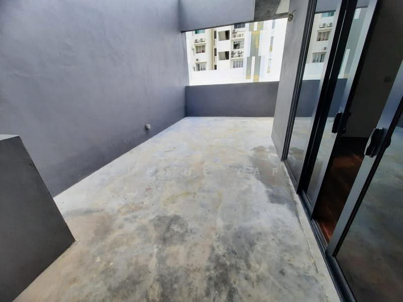 Bungalow House for Sale in Seri Kembangan (Selangor) - Eugene Yap - Balcony - PropertyGuru.com.my