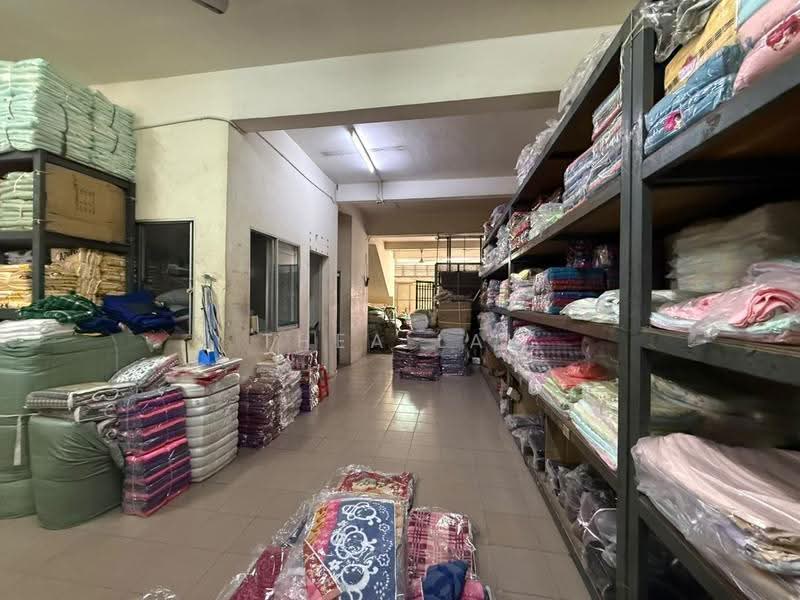 Kedai untuk Disewa di Taman Molek (Johor Bahru) - Thea Lai - Interior - PropertyGuru.com.my