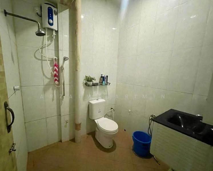 Rumah Teres 2-Tingkat untuk Dijual di Pasir Gudang (Johor) - Arzaim Barimin - Bathroom - PropertyGuru.com.my