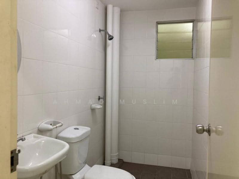 Apartment for Rent at Seri Jati - Ahmad Muslim - Bathroom - PropertyGuru.com.my