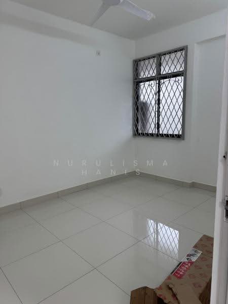 Rumah Flat untuk Dijual di Taman Batu Bukit - NURULISMA HANIS - Interior - PropertyGuru.com.my