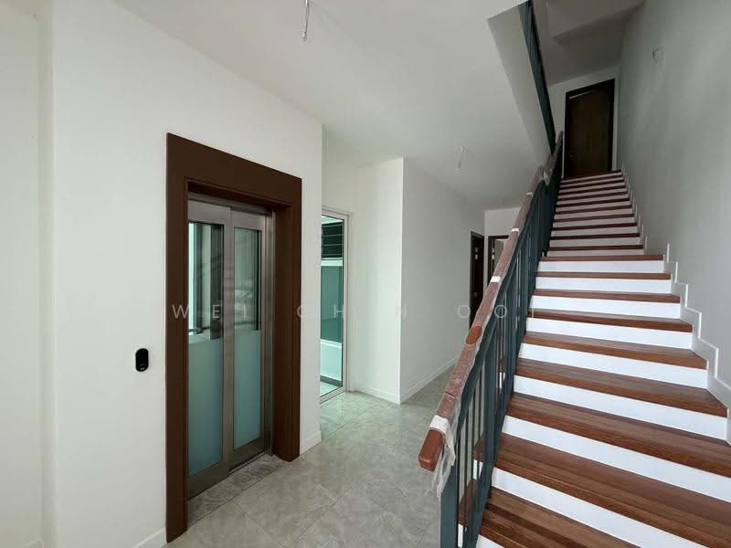 Rumah Teres 3-Tingkat untuk Dijual di Tanjung Tokong (Penang) - Wei Chin Ooi - Lift - PropertyGuru.com.my
