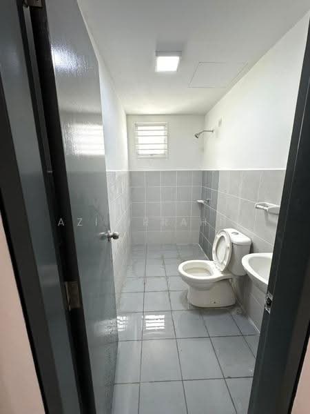 Kediaman Servis untuk Disewa di Kita Impian @ Cybersouth - Azizirrahim . - Bathroom - PropertyGuru.com.my