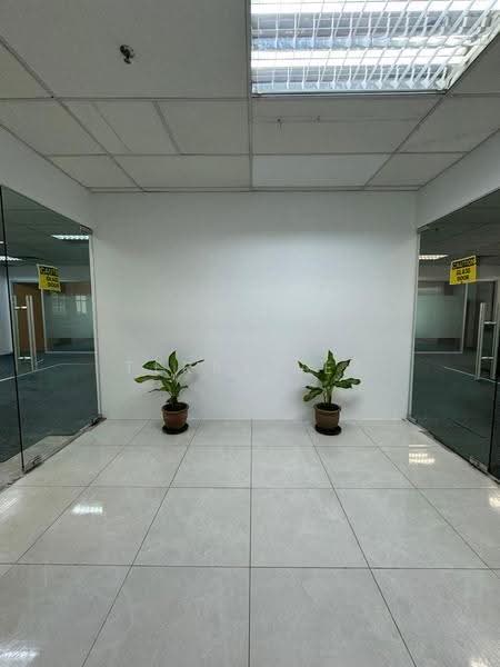 Pejabat untuk Disewa di KL City Centre (Kuala Lumpur) - Terry Lee - Corridor - PropertyGuru.com.my