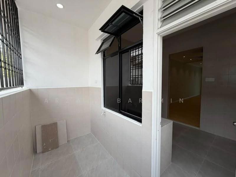 Rumah Teres untuk Dijual di Skudai (Johor) - Arzaim Barimin - Balcony - PropertyGuru.com.my