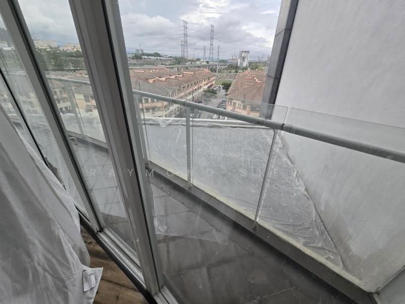 Kediaman Servis untuk Disewa di Sphere Damansara - Raymond Siew - Balcony - PropertyGuru.com.my