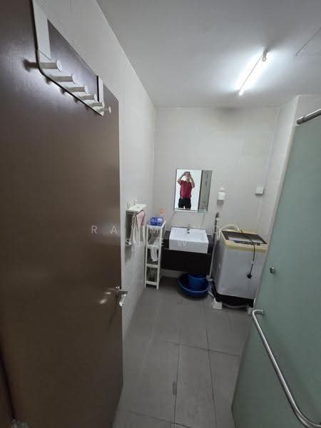 Kediaman Servis untuk Disewa di Sphere Damansara - Raymond Siew - Bathroom - PropertyGuru.com.my