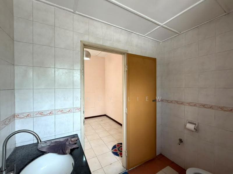 Rumah Teres 2-Tingkat untuk Dijual di Fortune Park Kepong (Kepong) - Mandy Liew - Bathroom - PropertyGuru.com.my