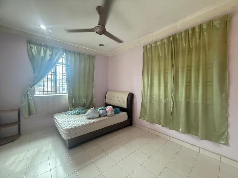 2-storey Terraced House for Sale in Grisek (Johor) - Albert Liew - Bedroom - PropertyGuru.com.my