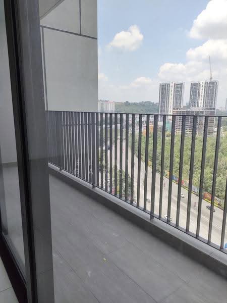 Kediaman Servis untuk Dijual di The Pulse Residence - Elaine Garcia - Balcony - PropertyGuru.com.my