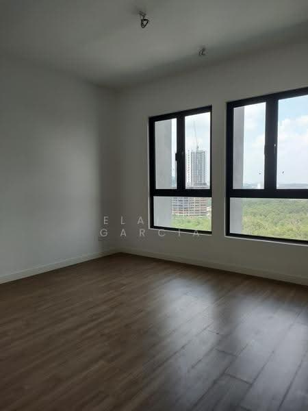Kediaman Servis untuk Dijual di The Pulse Residence - Elaine Garcia - Interior - PropertyGuru.com.my