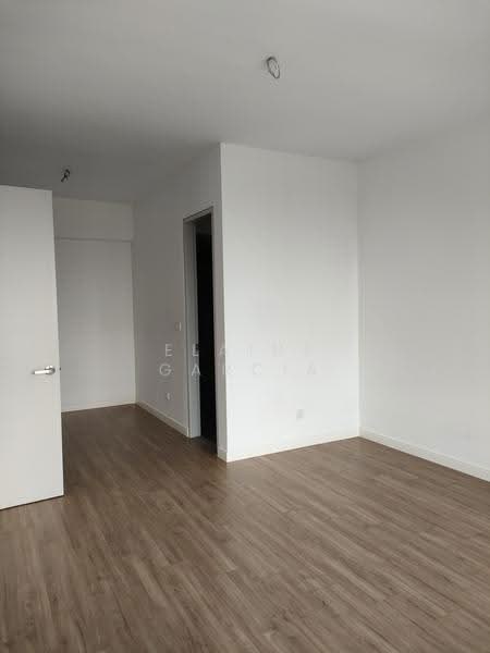 Kediaman Servis untuk Dijual di The Pulse Residence - Elaine Garcia - Interior - PropertyGuru.com.my