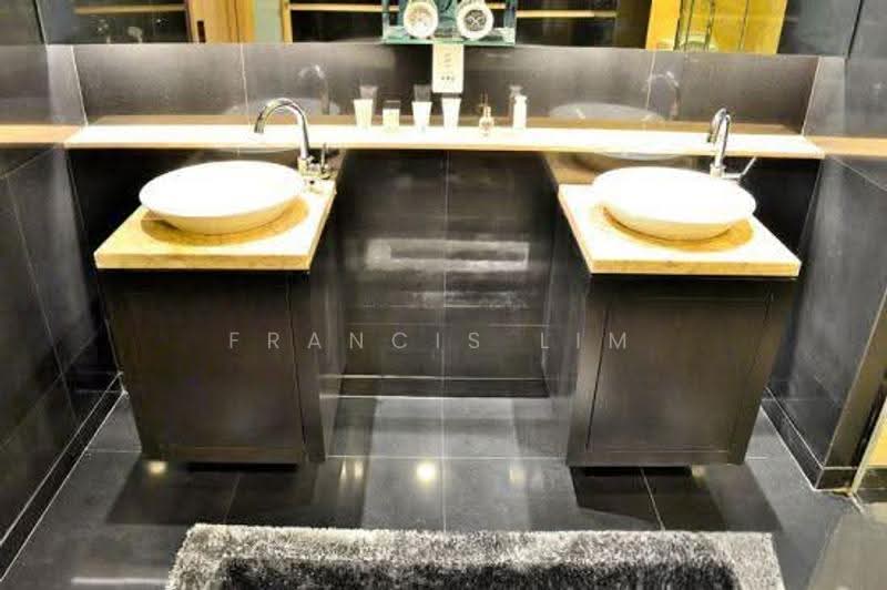 Kediaman Servis untuk Dijual di St Mary Residences - Francis Lim - Bathroom - PropertyGuru.com.my