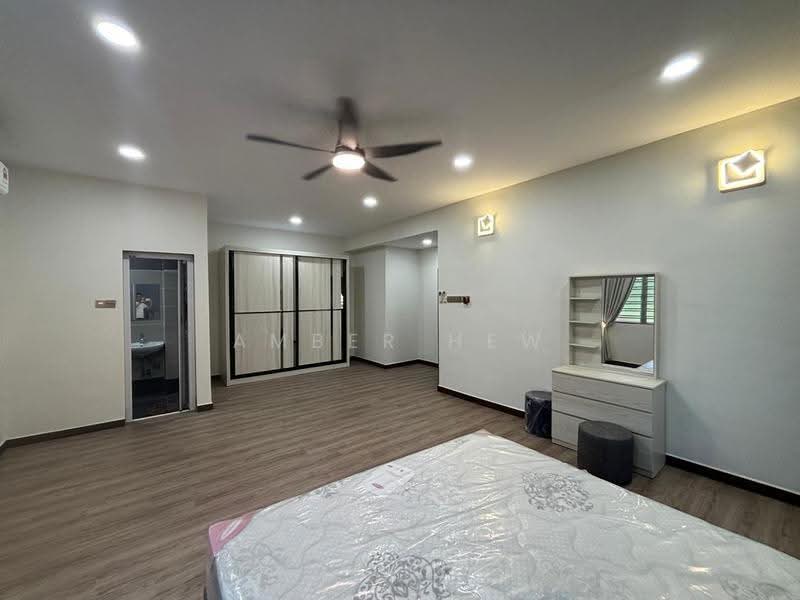 Rumah Berkembar untuk Dijual di Taman Desa (Kulai) - Amber Hew - Bedroom - PropertyGuru.com.my