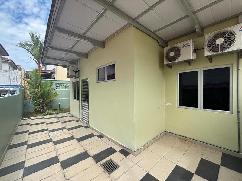 Rumah Berkembar untuk Dijual di Taman Desa (Kulai) - Amber Hew - Exterior - PropertyGuru.com.my
